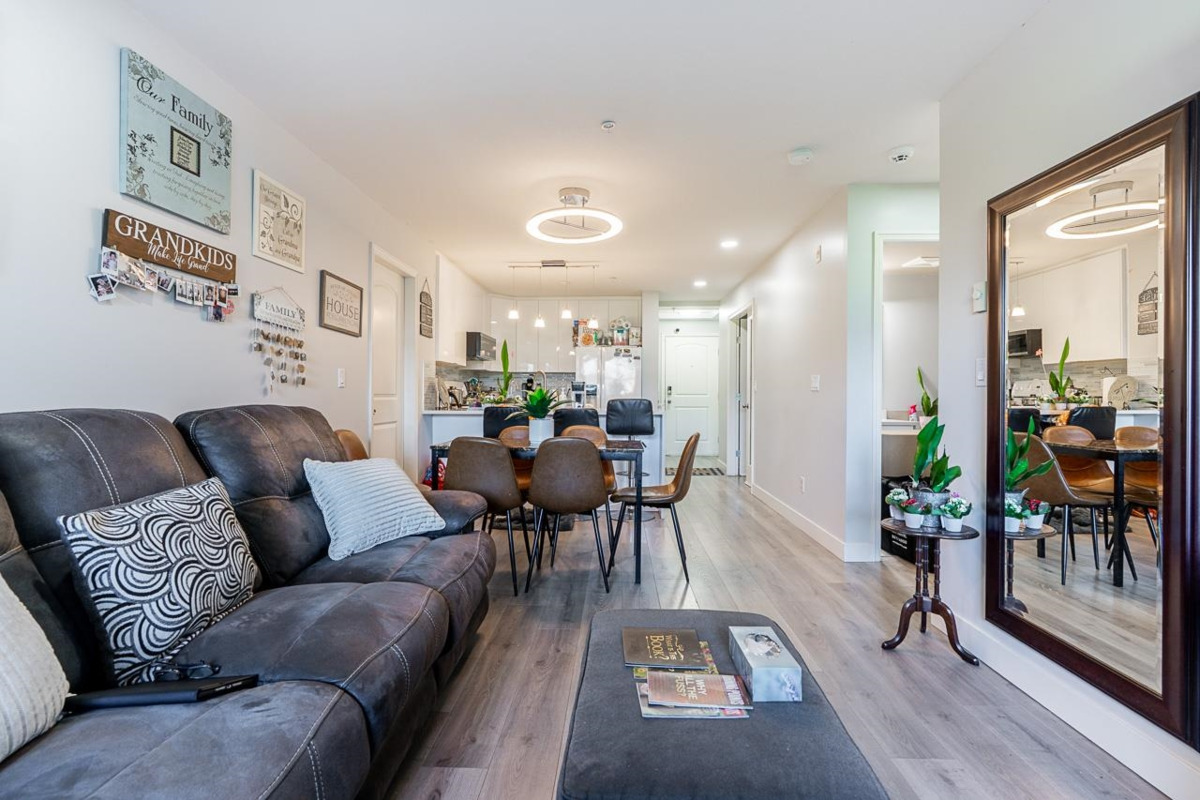Primary Bathroom Photo of 315 8955 Edward Street, Chilliwack, BC