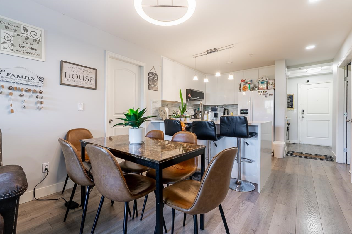 Primary Bedroom Photo of 315 8955 Edward Street, Chilliwack, BC