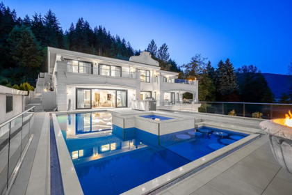 Basement Recreation Room Photo of 1121 Crestline Road, West Vancouver, BC
