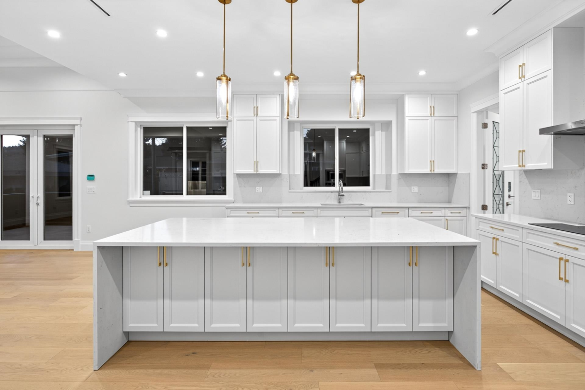 Hot Tub / Spa Photo of 9977 Sullivan Street, Burnaby, BC