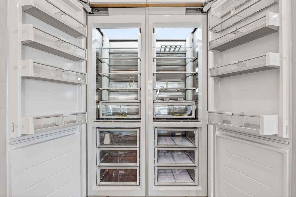 Primary Bathroom Photo of 9977 Sullivan Street, Burnaby, BC