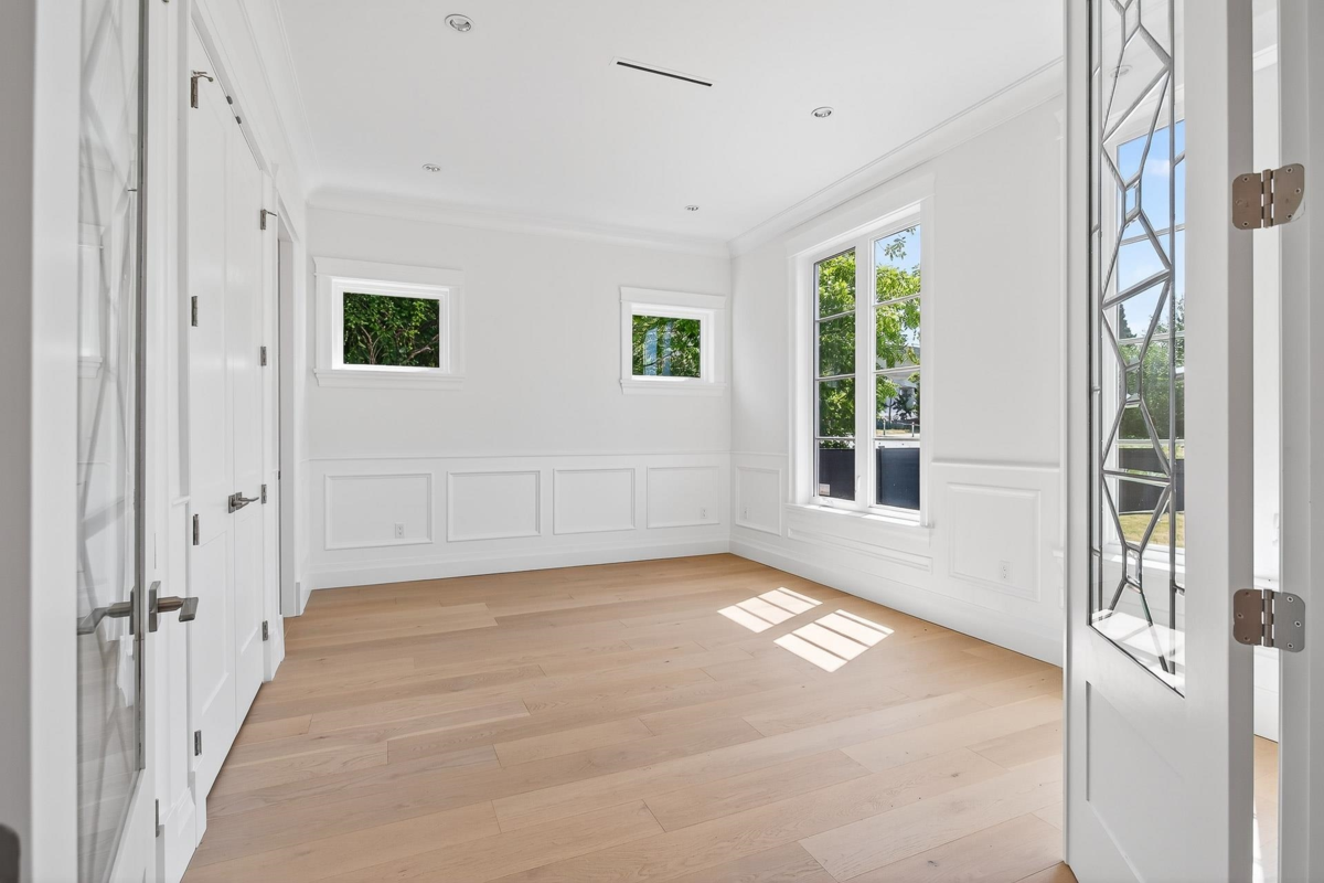 Walk-In Closet Photo of 9977 Sullivan Street, Burnaby, BC