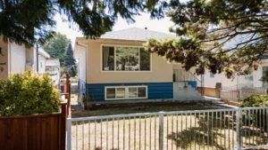 MLS R3030580