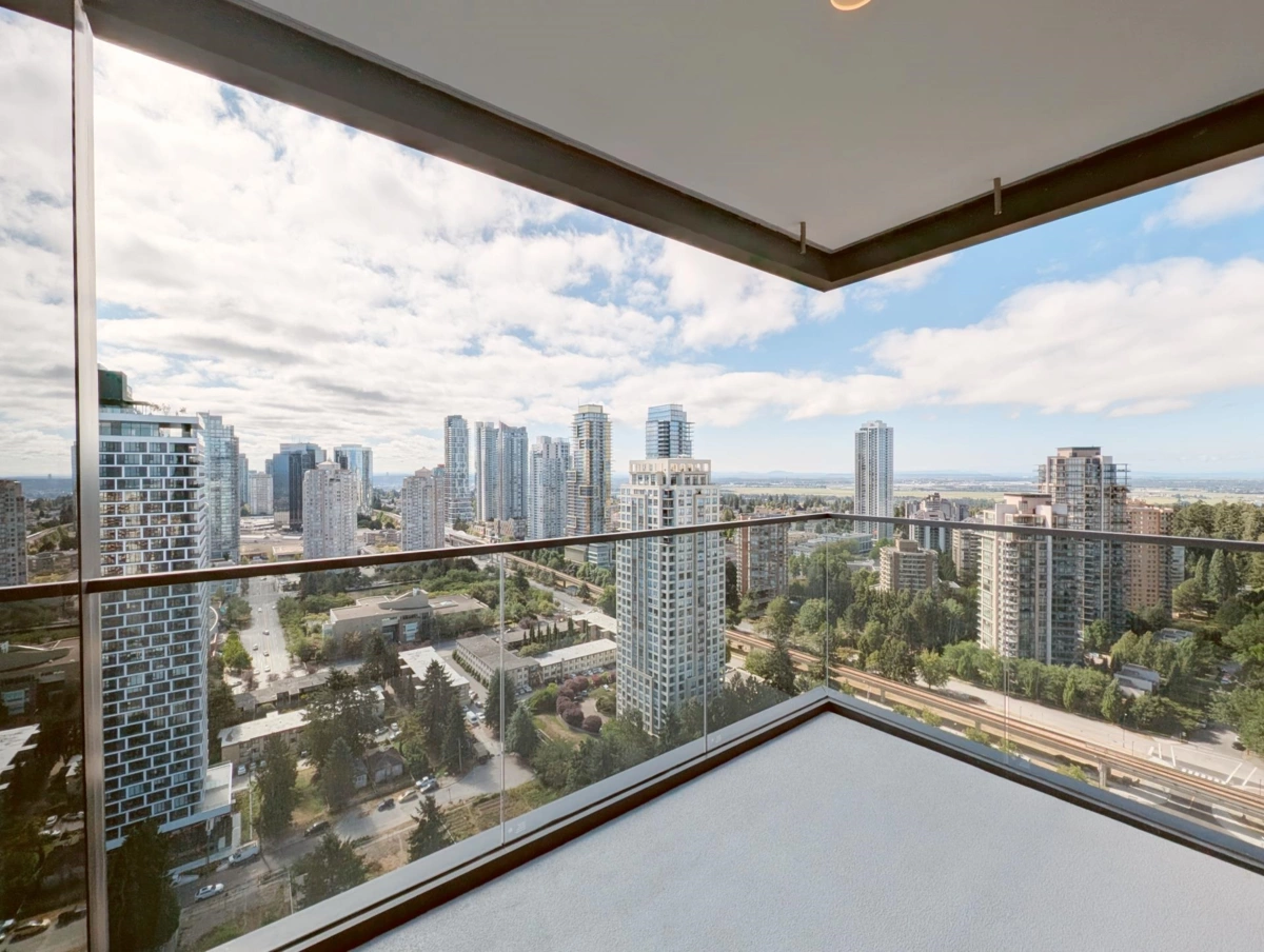 Kitchen Photo of 2502 5987 Wilson Avenue, Burnaby, BC