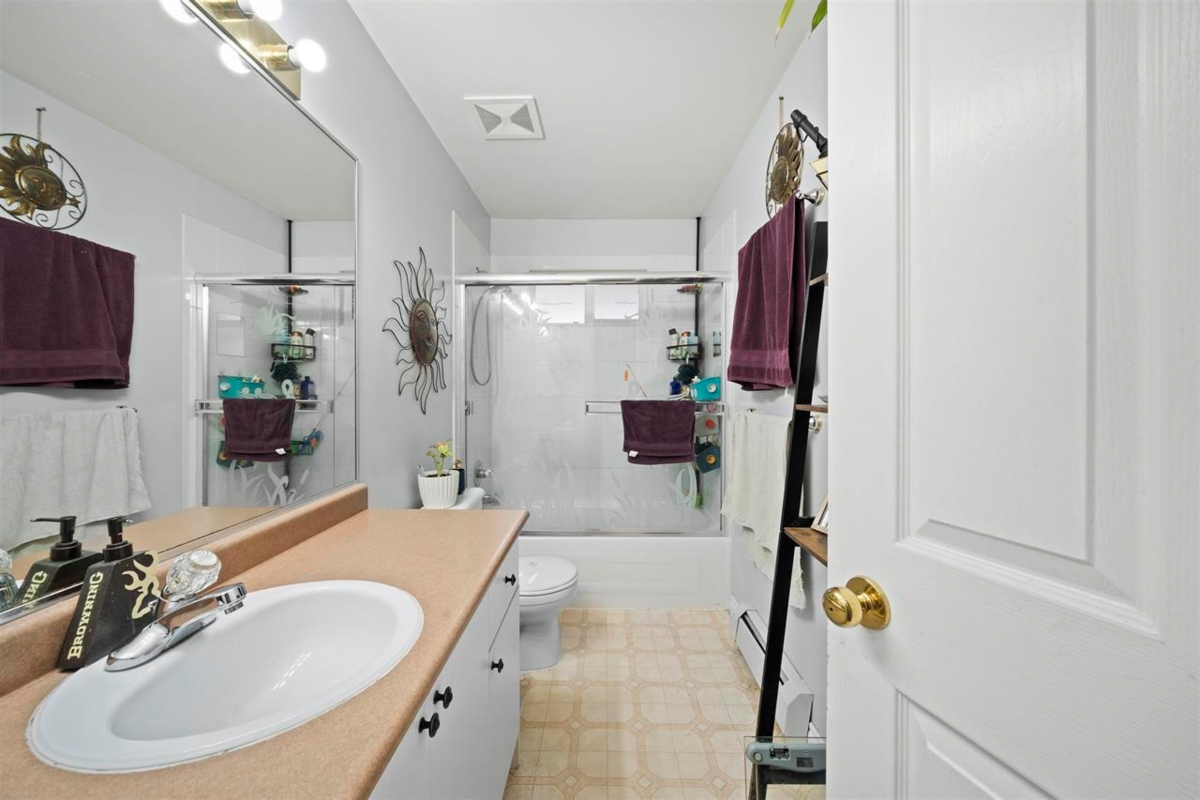 Basement Recreation Room Photo of 31533 Homestead Crescent, Abbotsford, BC