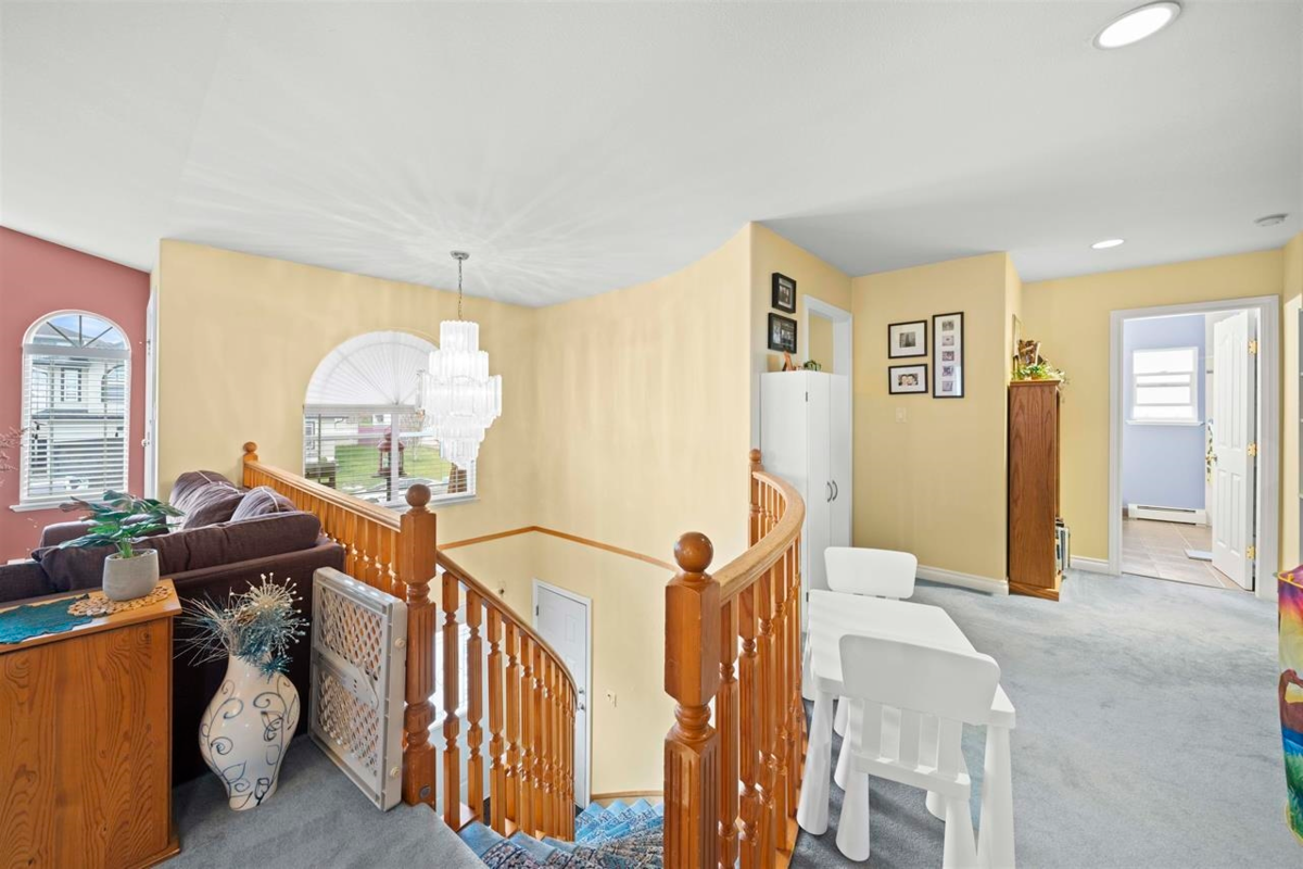 Living Room Photo of 31533 Homestead Crescent, Abbotsford, BC