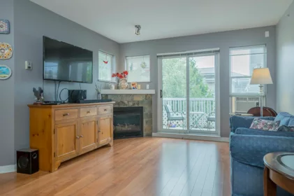 410 20750 Duncan Way, Langley, BC, Langley — Apartment/Condo for sale