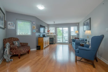 410 20750 Duncan Way, Langley, BC, Langley — Apartment/Condo for sale