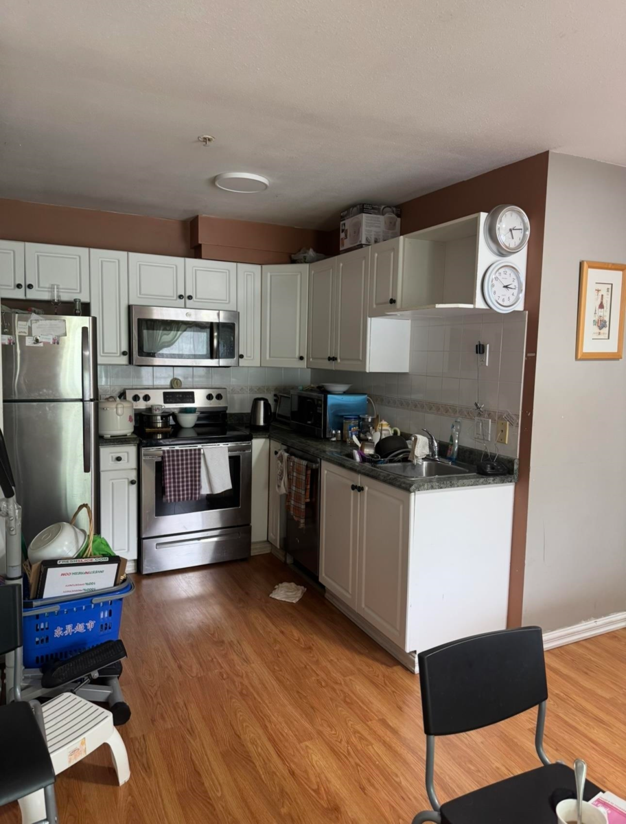 Dining Area Photo of 302 688 E 56th Avenue, Vancouver, BC