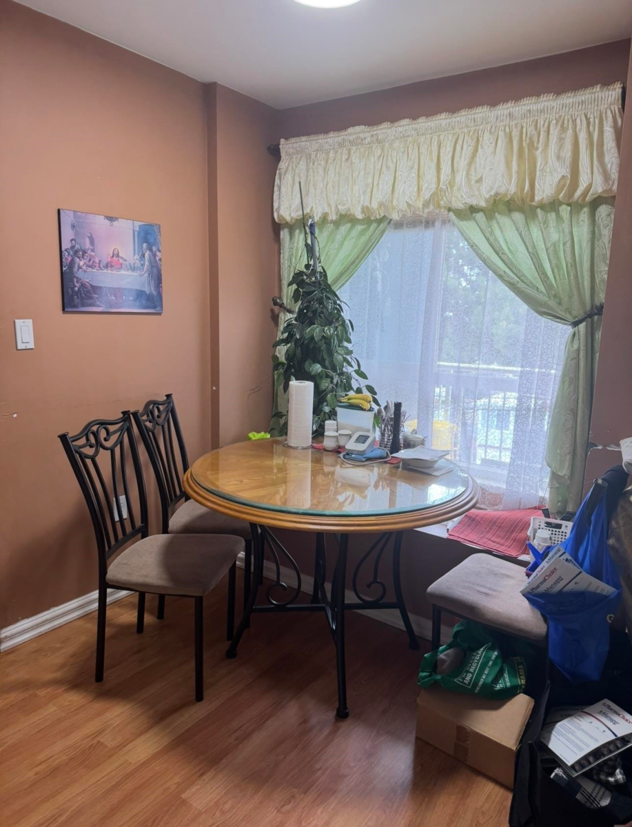 Family Room Photo of 302 688 E 56th Avenue, Vancouver, BC