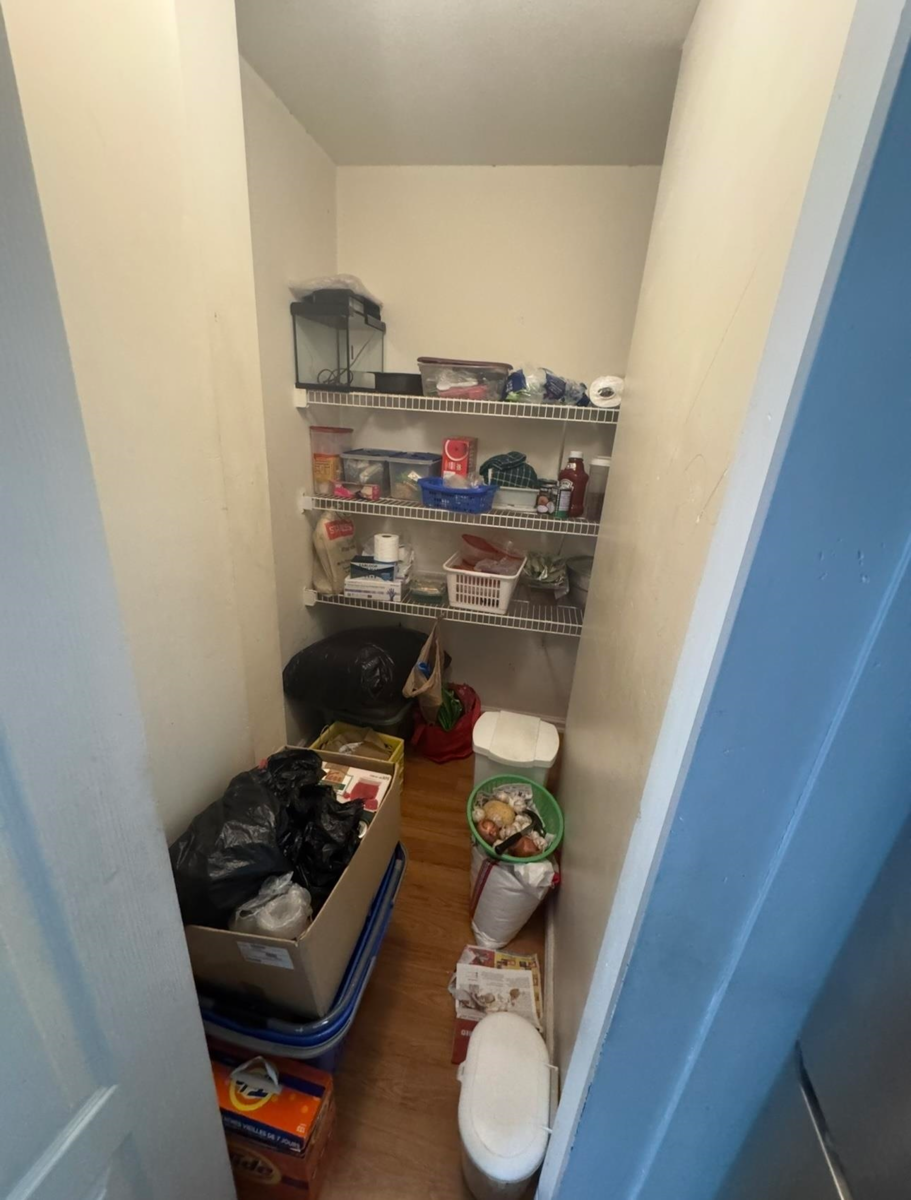 Kitchen Island Photo of 302 688 E 56th Avenue, Vancouver, BC