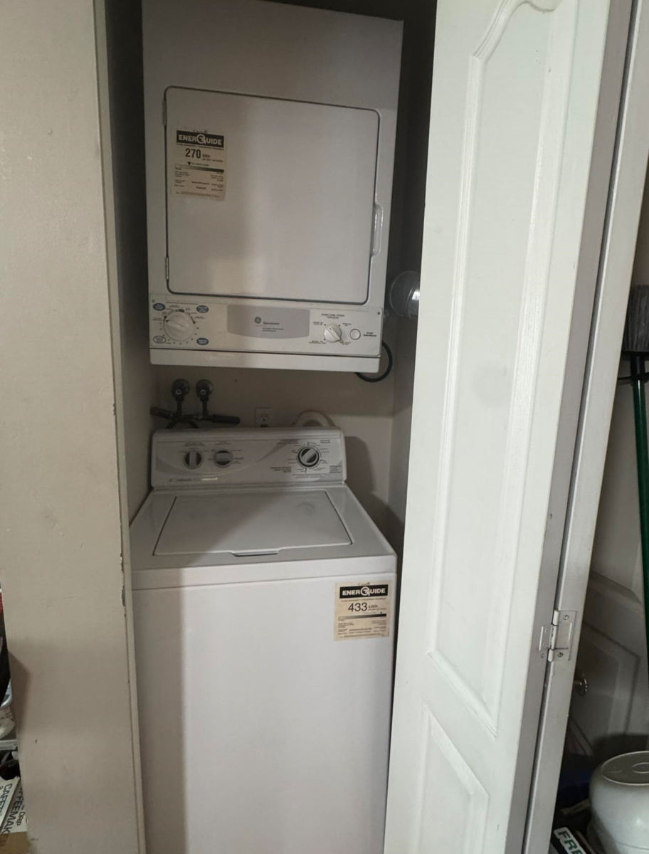 Kitchen Photo of 302 688 E 56th Avenue, Vancouver, BC