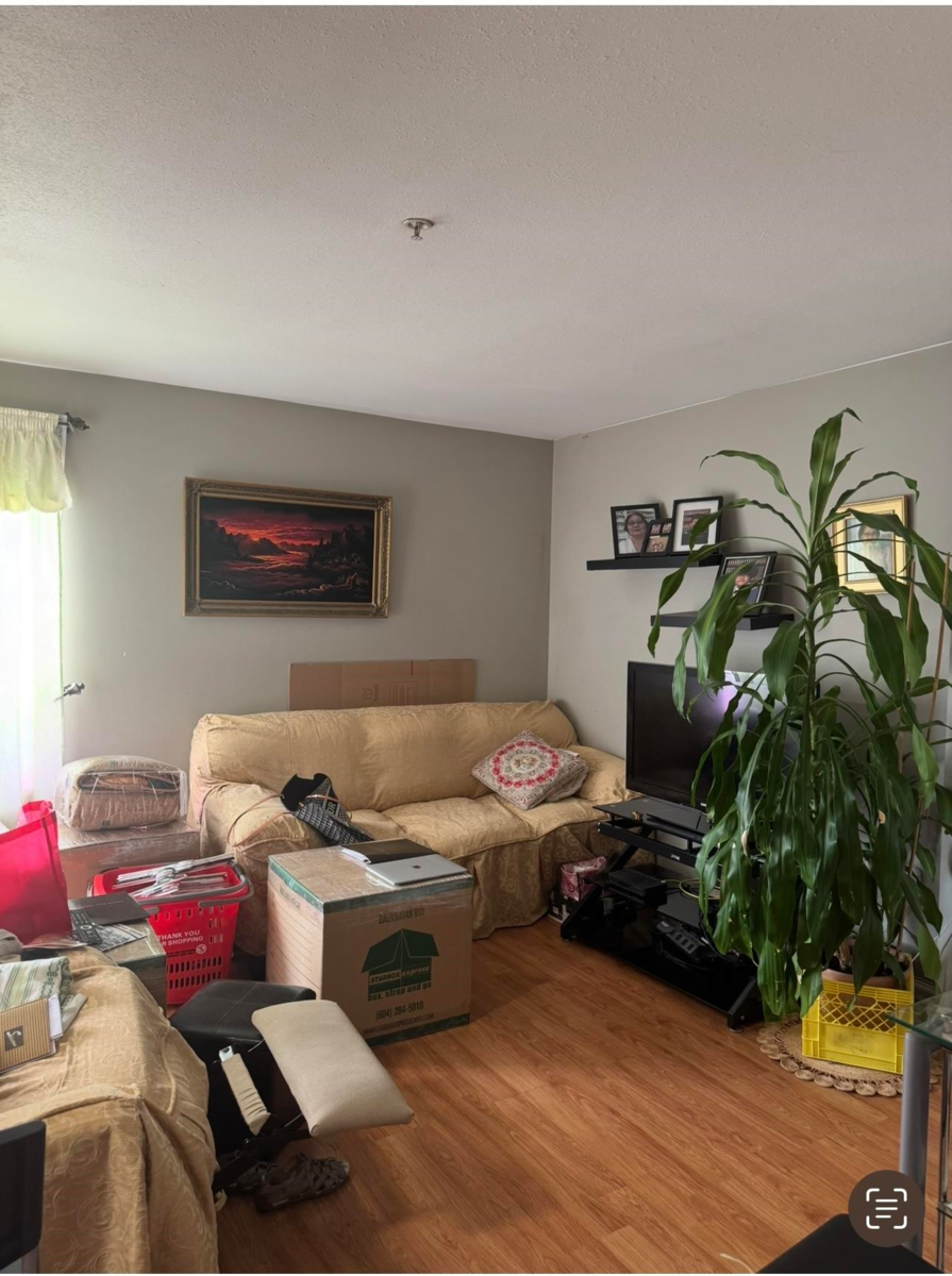 Living Room Photo of 302 688 E 56th Avenue, Vancouver, BC