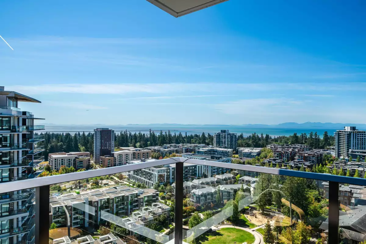 Exterior Front Photo of 2001 5629 Birney Avenue, Vancouver, BC