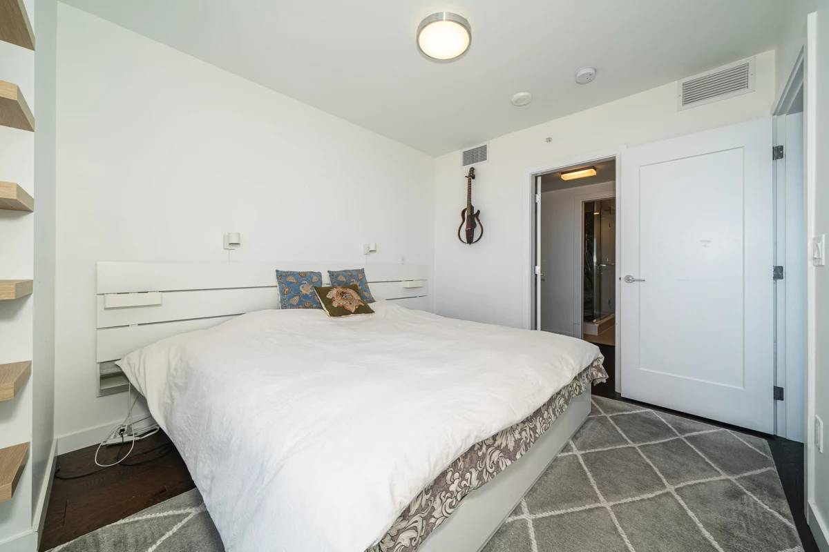 Guest Bathroom Photo of 2001 5629 Birney Avenue, Vancouver, BC