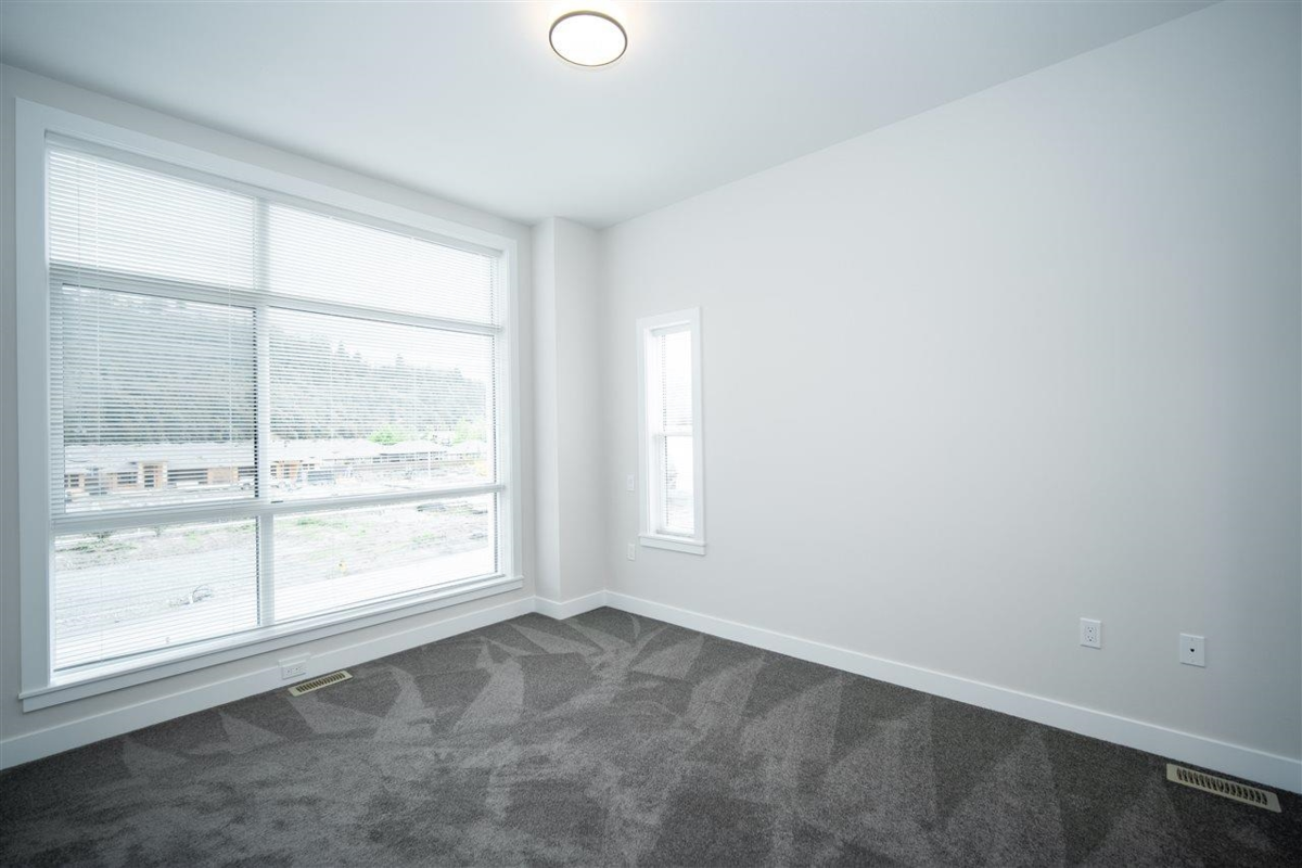 Guest Bathroom Photo of 225 46150 Thomas Road, Chilliwack, BC