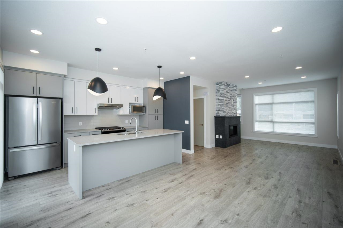 Primary Bathroom Photo of 225 46150 Thomas Road, Chilliwack, BC