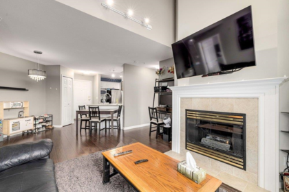 Kitchen Photo of 412 12125 75a Avenue, Surrey, BC