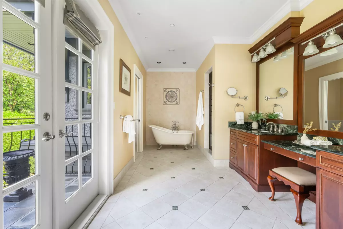 Outdoor Deck Photo of 3937 Osler Street, Vancouver, BC