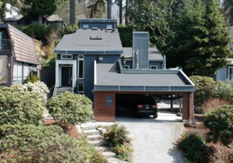 4062 Norwood Avenue, North Vancouver, BC