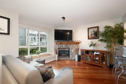 6 1015 Lynn Valley Road, North Vancouver, BC, North Vancouver — Townhouse for sale