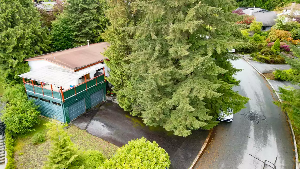 Front Yard Photo of 3875 Regent Avenue, North Vancouver, BC