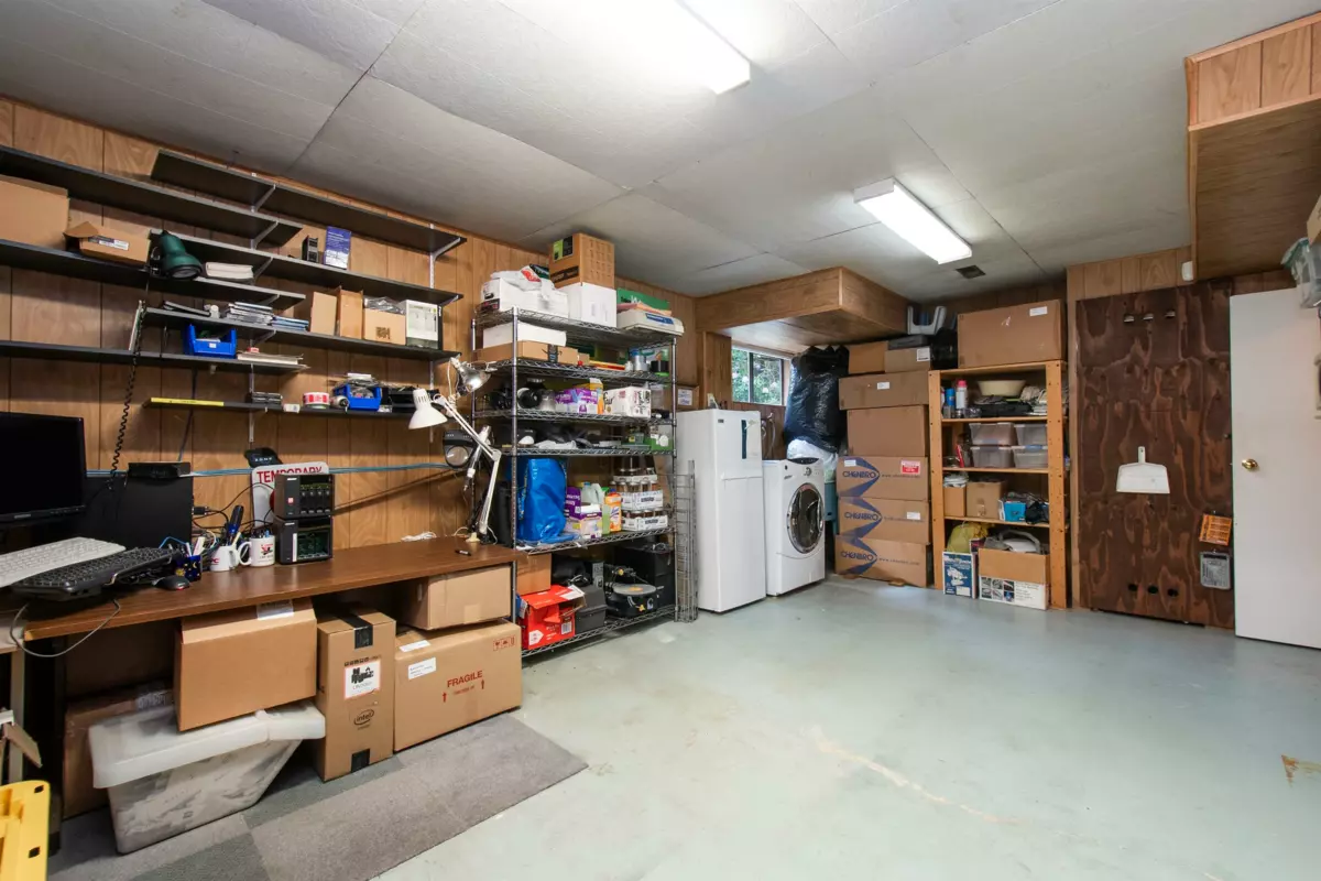 Mudroom Photo of 3875 Regent Avenue, North Vancouver, BC
