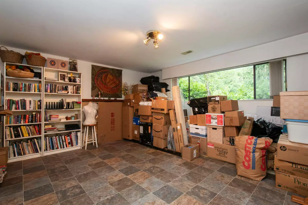 Office / Den Photo of 3875 Regent Avenue, North Vancouver, BC