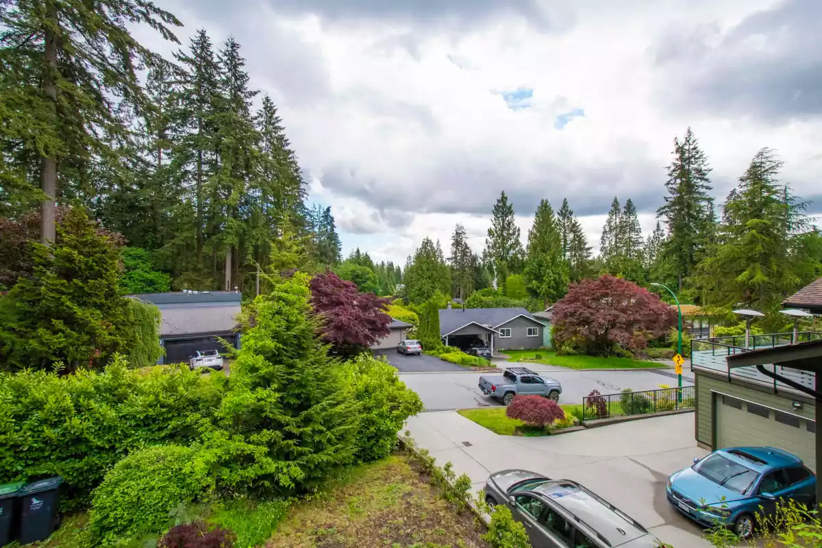 Walk-In Closet Photo of 3875 Regent Avenue, North Vancouver, BC