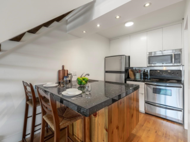 408 1549 Kitchener Street, Vancouver, BC, Vancouver — Apartment/Condo for sale