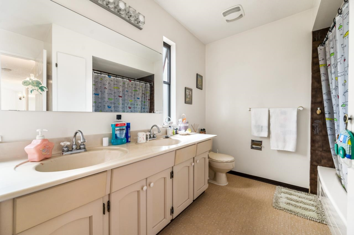 Basement Recreation Room Photo of 10613 Yarmish Drive, Richmond, BC