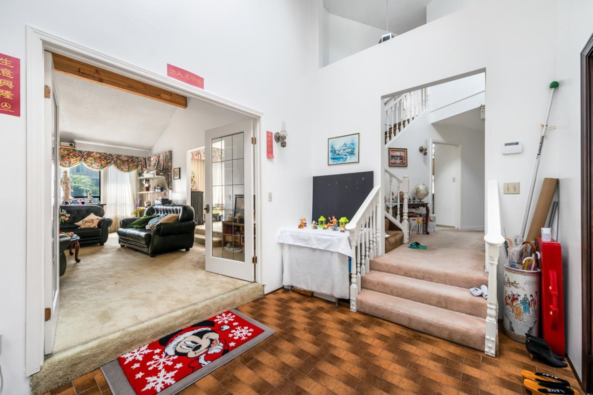 Living Room Photo of 10613 Yarmish Drive, Richmond, BC