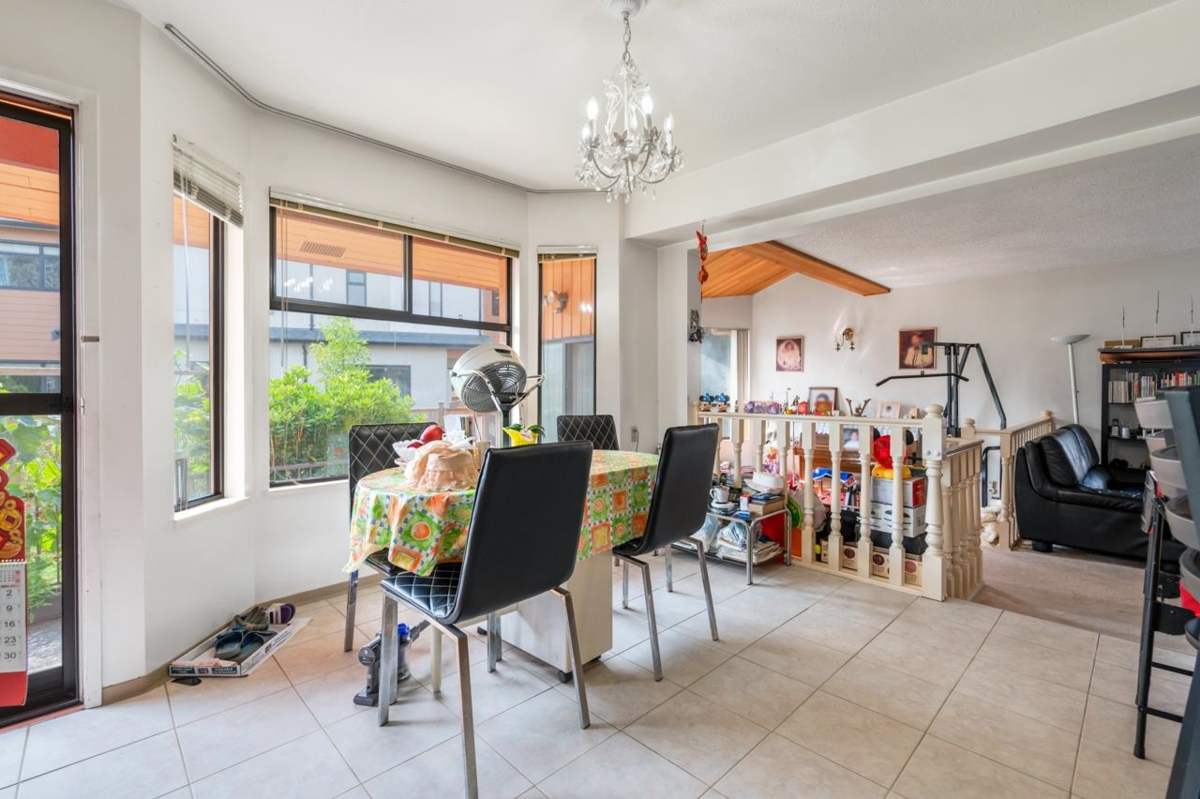 Primary Bathroom Photo of 10613 Yarmish Drive, Richmond, BC