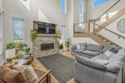 8435 Mctaggart Street, Mission, BC, Mission — Single Family Residence for sale