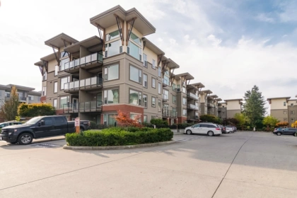 117 33539 Holland Avenue, Abbotsford, BC, Abbotsford — Apartment/Condo for sale