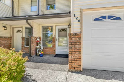 120 6841 138 Street, Surrey, BC, Surrey — Townhouse for sale