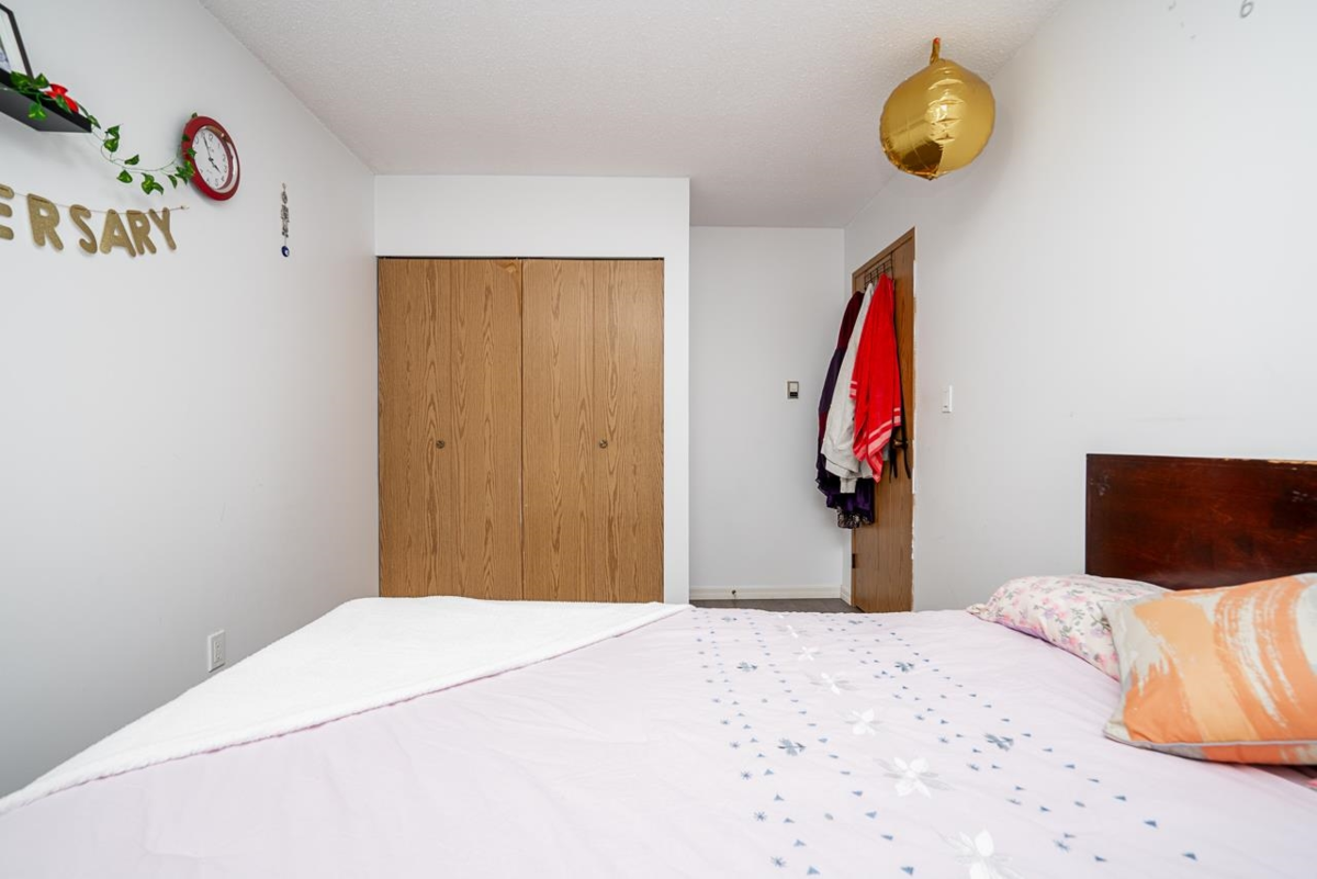 Bedroom 3 Photo of 15672 99b Avenue, Surrey, BC