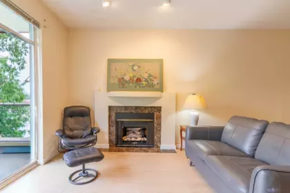 306 4951 Sanders Street, Burnaby, BC, Burnaby — Apartment/Condo for sale