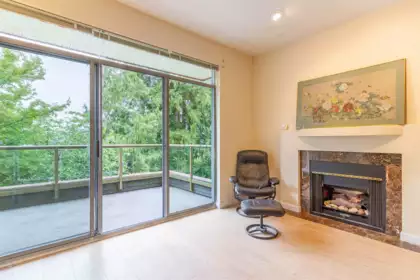 306 4951 Sanders Street, Burnaby, BC, Burnaby — Apartment/Condo for sale