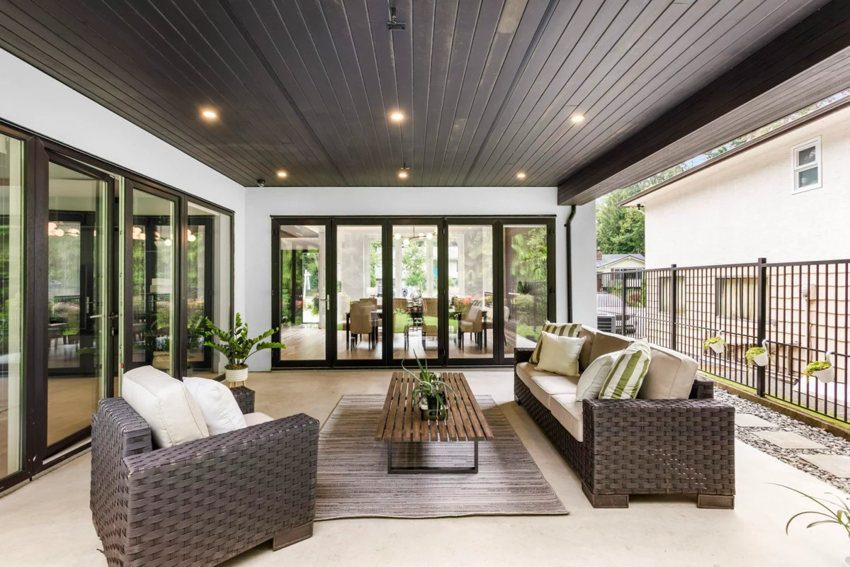 Entry Foyer Photo of 5197 Sonora Drive, North Vancouver, BC