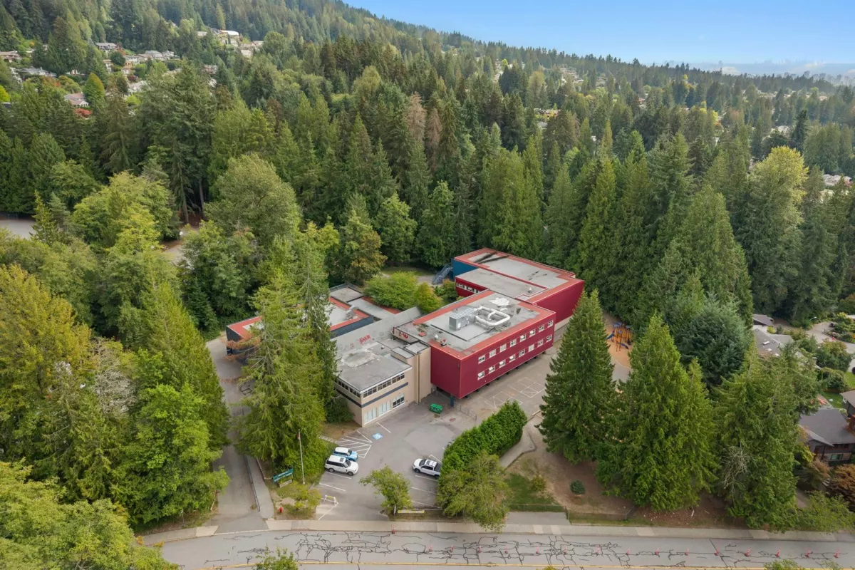 Swimming Pool Photo of 5197 Sonora Drive, North Vancouver, BC