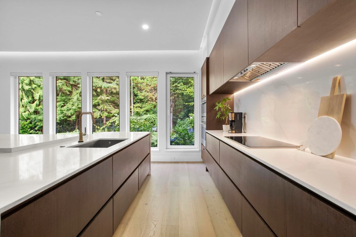 Walk-In Closet Photo of 5197 Sonora Drive, North Vancouver, BC