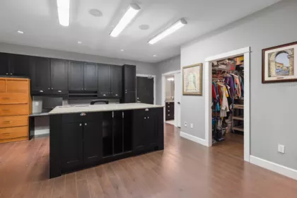 Hallway Photo of 304 15155 36 Avenue, Surrey, BC