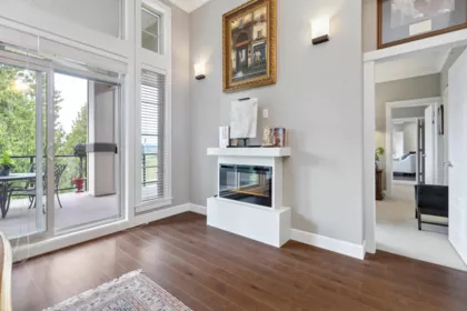 Mudroom Photo of 304 15155 36 Avenue, Surrey, BC