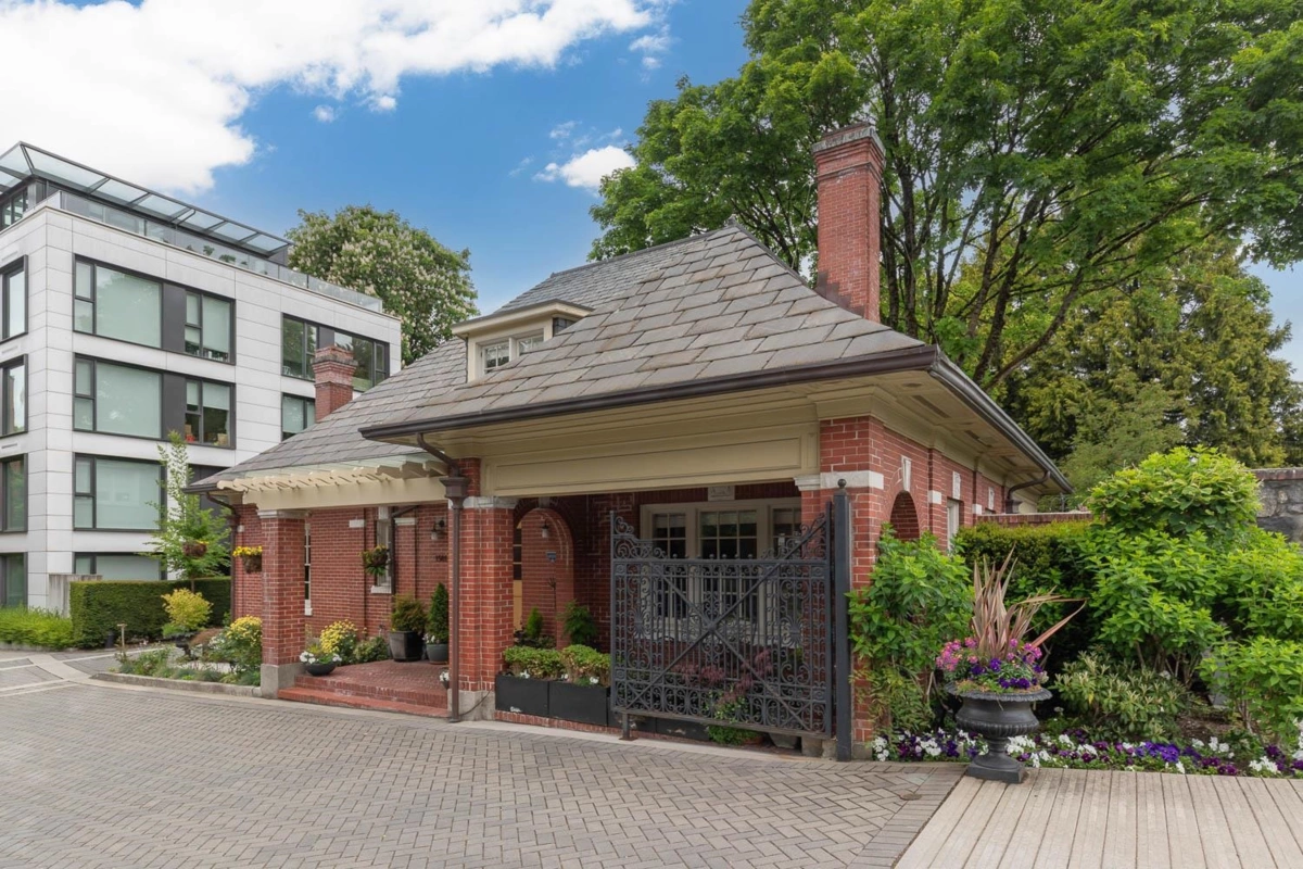 Outdoor Kitchen Photo of 1501 Atlas Lane, Vancouver, BC