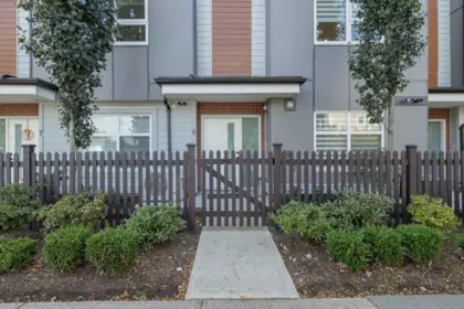 8 22334 48 Avenue, Langley, BC, Langley — Townhouse for sale