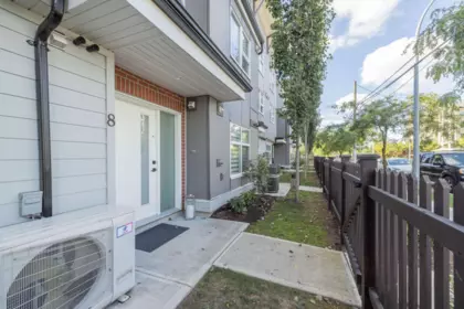 8 22334 48 Avenue, Langley, BC, Langley — Townhouse for sale