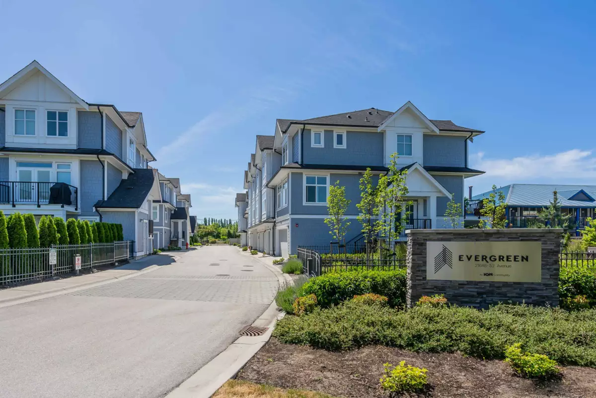 Aerial View of 19 21688 52 Avenue, Langley, BC
