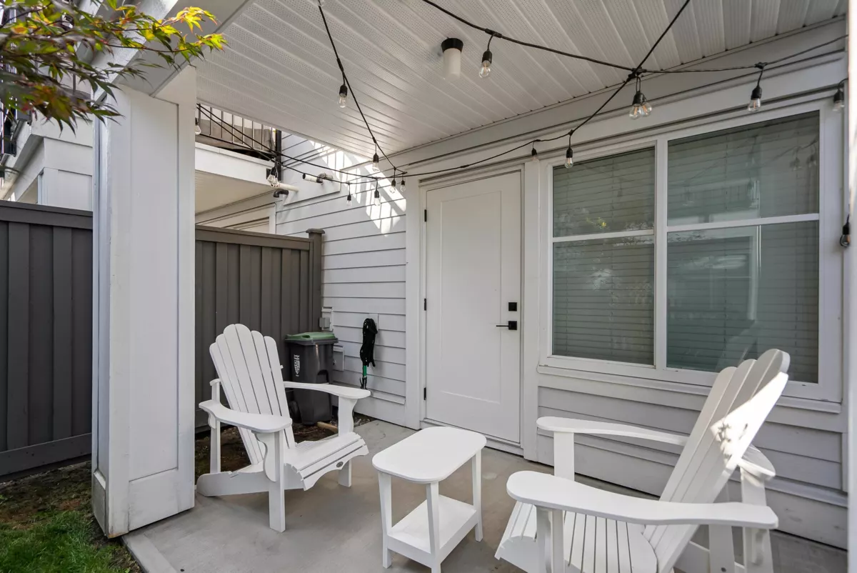 Front Yard Photo of 19 21688 52 Avenue, Langley, BC