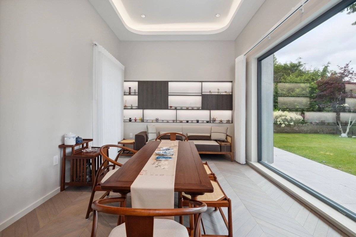 Breakfast Nook Photo of 6363 Buckingham Drive, Burnaby, BC